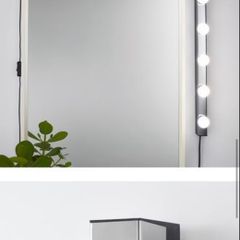 hollywood vanity