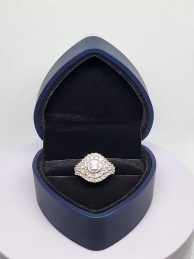 Heart Ring Box (Size 7x7x7 cm)