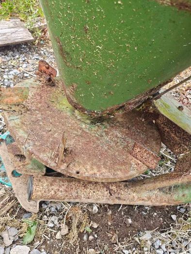 fertiliser spreader