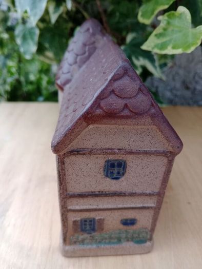 Miniature house, piggy bank, money box, savings box
