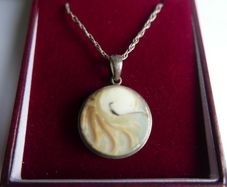 Vintage  Sterling Silver 925 Mother of Pearl Pendant on Chain - Unique Mother of Pearl Pendant length 18" - 15,9g