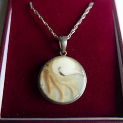 Vintage  Sterling Silver 925 Mother of Pearl Pendant on Chain - Unique Mother of Pearl Pendant length 18" - 15,9g