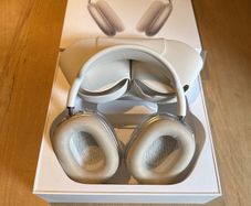 AirPod Max Starlight with Apple Receipt