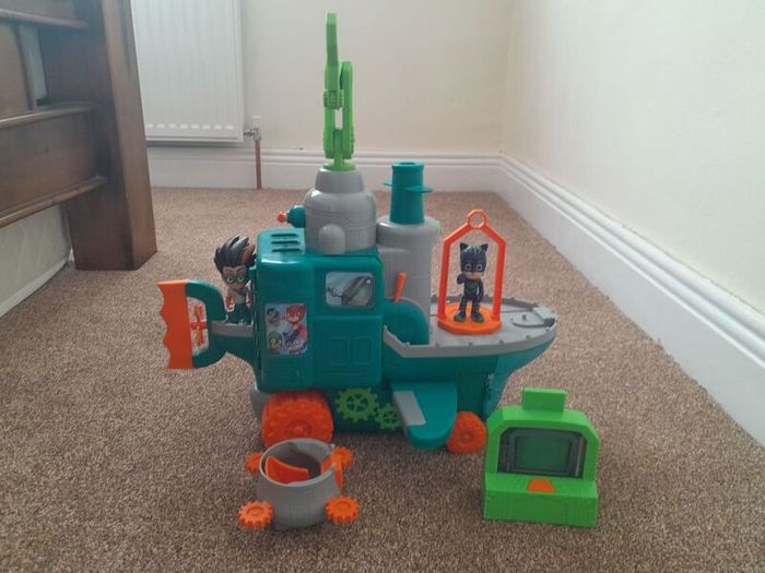 PJ Masks Romeo Flying Factory