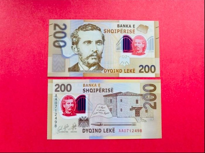 Albania. 200. Leke  2017. Polymer Plastic. Pick. 76. ( Uncirculated. )