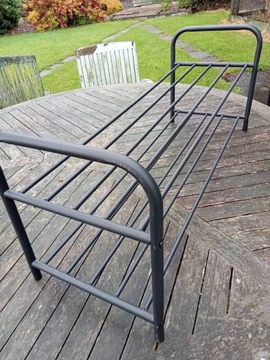 Shoe stand