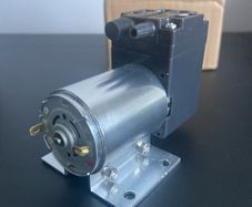 Pressure and vacuum pump