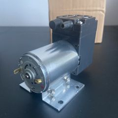 Pressure and vacuum pump