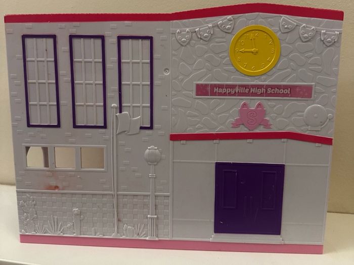 Mini high school for small dolls
