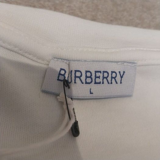 White burberry t-shirt