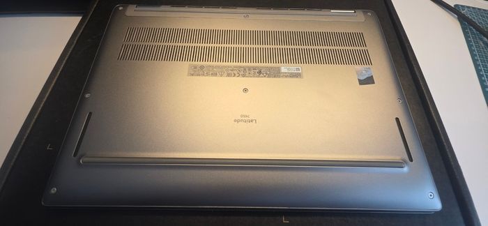 Dell latitude 2in1 touch 7450 ultra 5 16gb ddr5 512