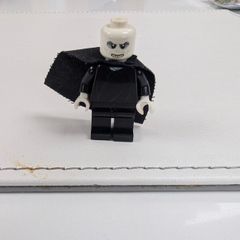 100% Lego Harry Potter Lord Voldemort Minifigure with Black Cape "MINT"