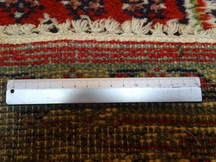 Superb P.ersian Sarough Rug 2.75m x 0.8m (H)