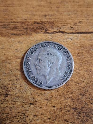 Great Britain UK 1933, One Shilling, George V, Silver Coin - free standard postage