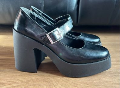 heels