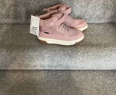 Girls boots, brand new, size 2