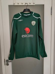 Vintage 2004/06 Ireland FAI Umbro Sweatshirt