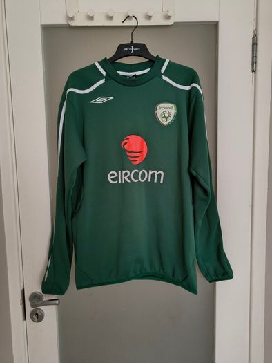 Vintage 2004/06 Ireland FAI Umbro Sweatshirt