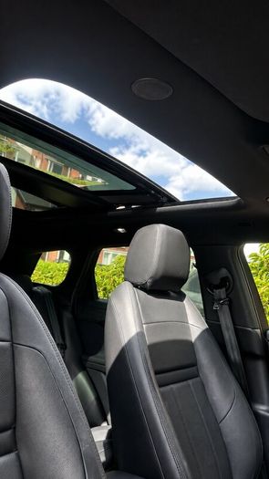Only 14,000 Km / 2024 / P300e R-dynamic Se
