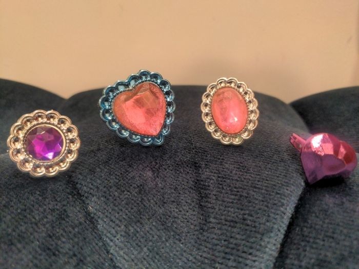 Girl toy rings