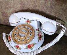 Royal Albert Old Country Roses telephone