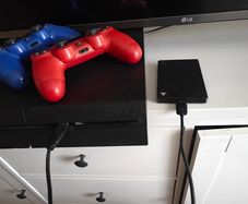 PS4 , 2 controllers, external hard drive