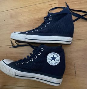 Hidden heel womans converse all star runners size 5.5