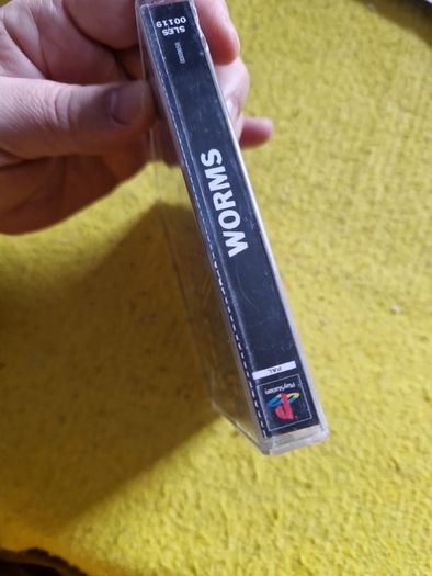 Worns  PlayStation1 Ps1 PlayStation2 Ps2 games Original