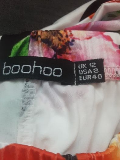 Beach/"Boohoo" Fashionable Silky Lightweight Beach or Pool Outfit .. Size:12 UK .. 40 EU Heavily Reduced
