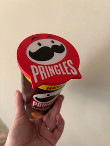 Pringles Reusable lid and feeder tray