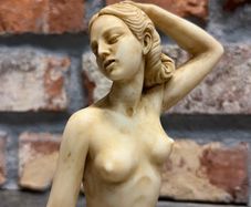 figurine
