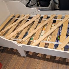 Toddler bed (no mattress)
