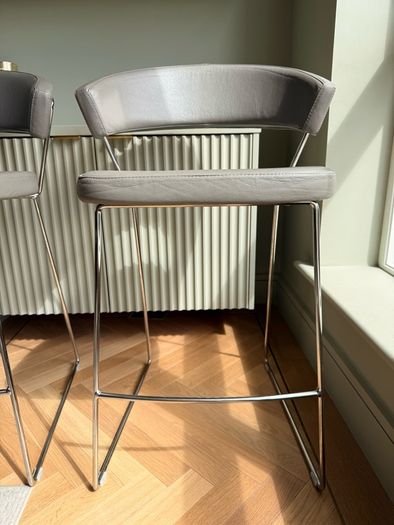 2 x Calligaris Bar Stools