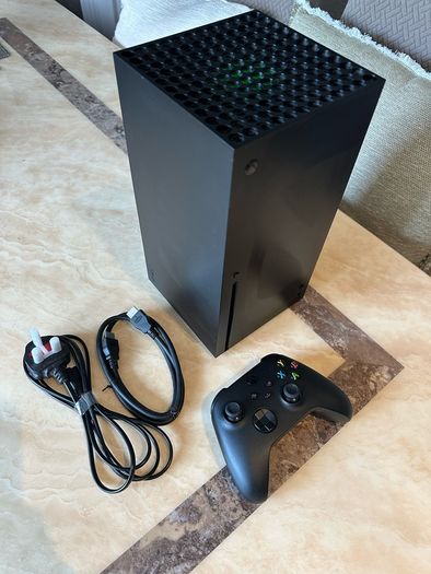 x box  series X 1TB