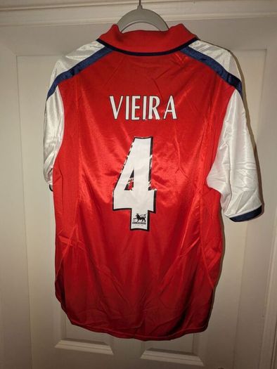 Arsenal 2001/02 Retro Home Kit. Vieira 4 on the back.
