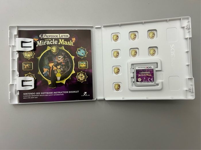 Professor Layton and the Miracle Mask Nintendo 3DS