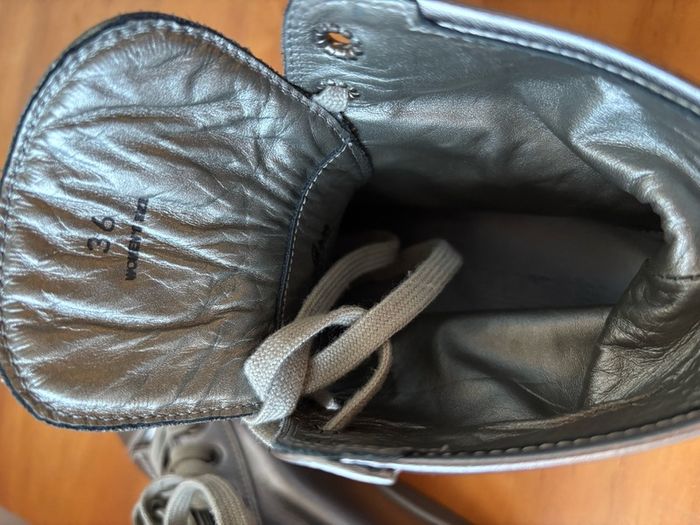 Hogan leather trainers size 3 uk