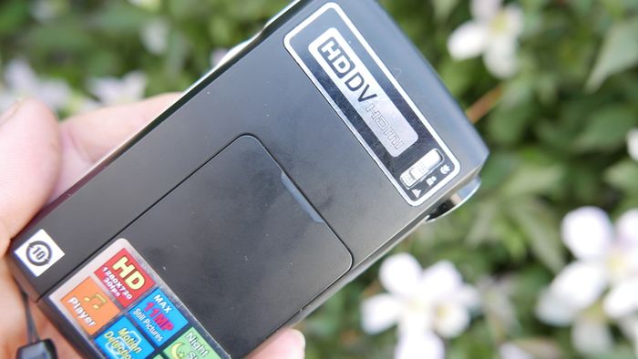DigiLife DDV-1100HD Digital Video Camcorder