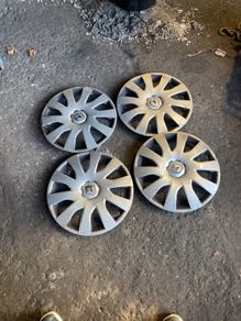 Genuine 16" Renault Trafic Hubcaps