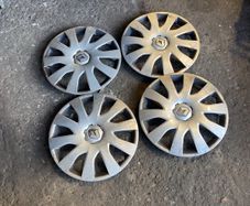 Genuine 16" Renault Trafic Hubcaps
