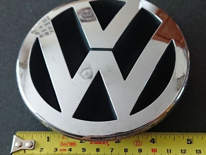 Volkswagen Passat Golf Bora VW Emblem - Geniuine orginal