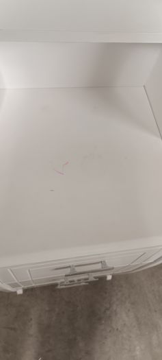cosmetic cabinet