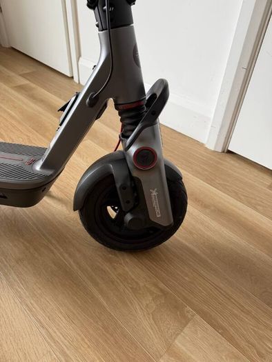 Ninebot F3 Electric Scooter