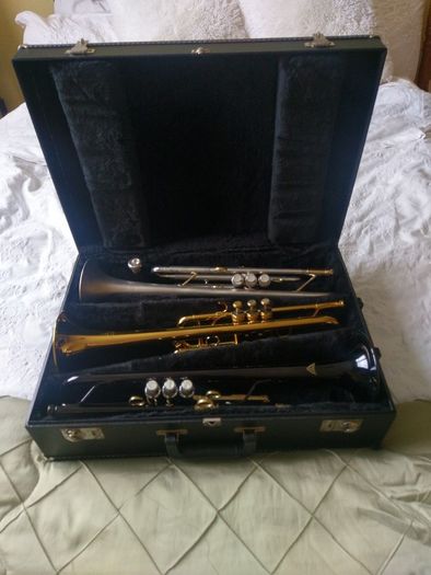 Getzen triple trumpet case