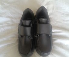Boys school shoes size 1