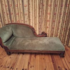 Victorian style chaise longue
