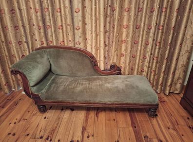 Victorian style chaise longue