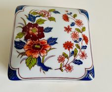 Vintage Japanese Style Porcelain Trinket Box 7cm