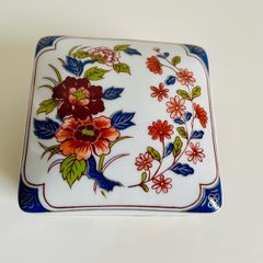 Vintage Japanese Style Porcelain Trinket Box 7cm