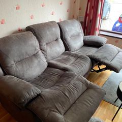 Three seater reclining sofa